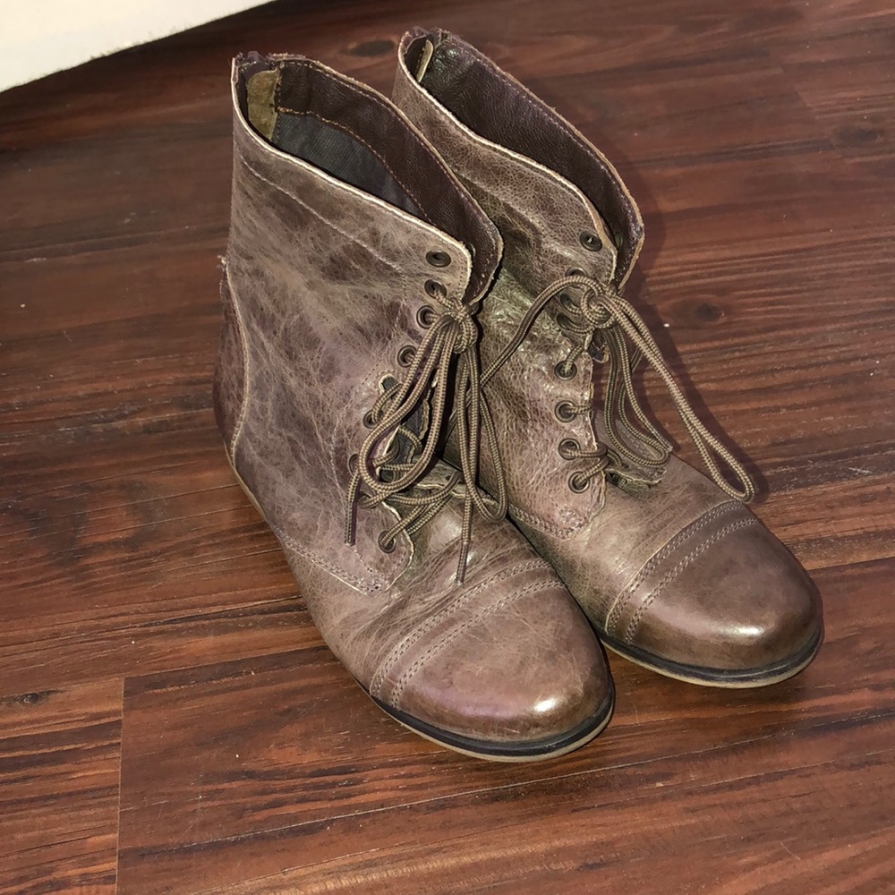 Steve Madden vintage combat boot